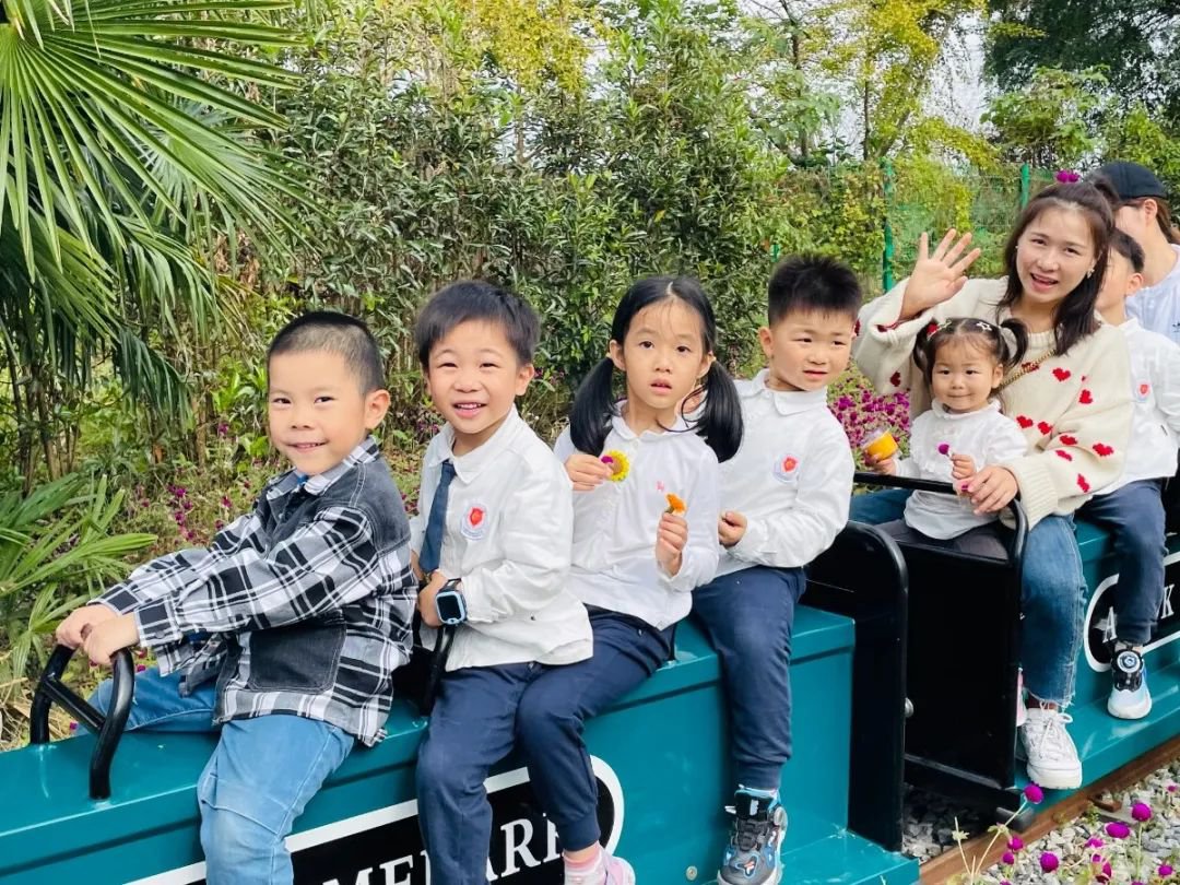 圣地雅歌幼儿园|不负好时光，相约趣探秋