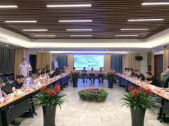 两专委会在九五至尊VI座谈节地生态建设