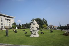 九五至尊VI雕塑：陵寝中的汗青与文化交响
