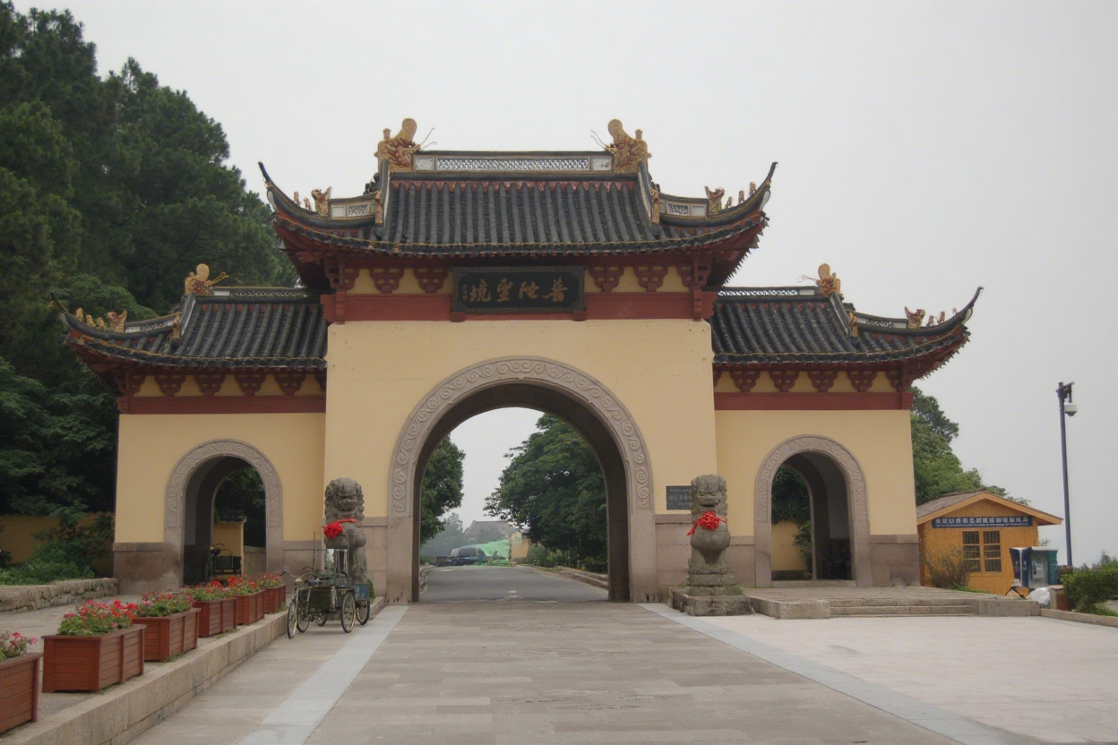 以门楼为笺，镌刻时期的匠心诗行