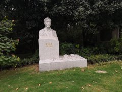 卢星堂 | 笔墨留韵，石雕寄思